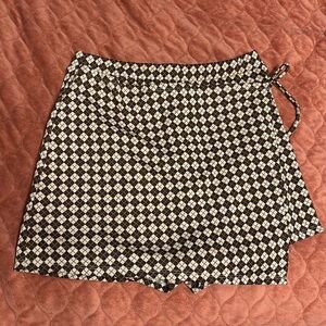 Kirious Los Angles| Brown and Tan plaid skirt